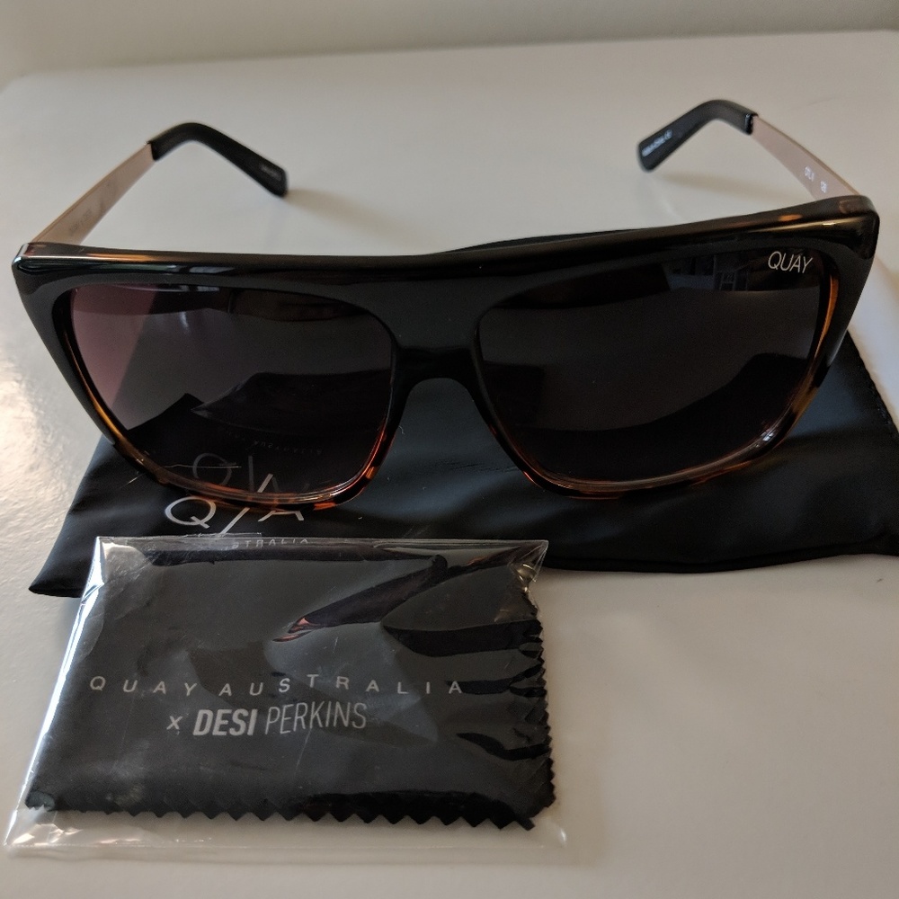 Quay Australia OTL II (Black Tort/Brown Fade)